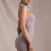 sakari-ribbed-knit-turtleneck-backless-top-taupe_5_250110044357.jpg