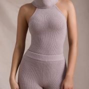 sakari-ribbed-knit-turtleneck-backless-top-taupe_6_250110044357.jpg