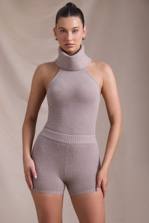 sakari-ribbed-knit-turtleneck-backless-top-taupe_8_250110044357.jpg