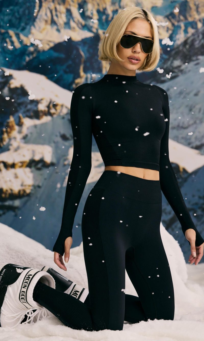 Super Sculpt Seamless Base Layer Top in Black