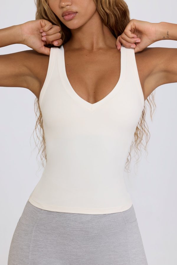 soft-active-v-neck-tank-top-white_5_250402084919.jpg