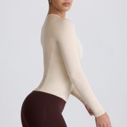 super-sculpt-comeback-season-ruched-side-long-sleeve-top-bone_5_250106024253.jpg