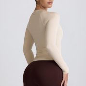 super-sculpt-comeback-season-ruched-side-long-sleeve-top-bone_8_250106024253.jpg