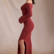 terneigh-ribbed-knit-off-shoulder-maxi-dress-brick-red_5_250110035131.jpg