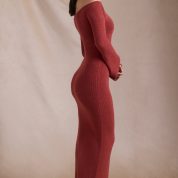 terneigh-ribbed-knit-off-shoulder-maxi-dress-brick-red_8_250110035131.jpg